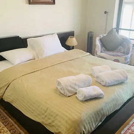 Lovely Vocation בית הארחה